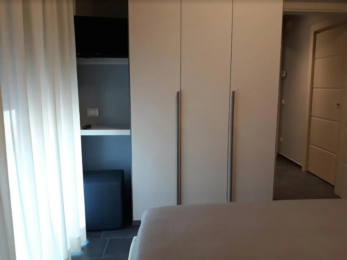 Appartamenti Villa Simeoli Riccione 0*,